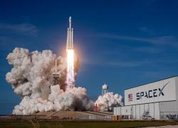 Il Vaticano lancia lo Spei Satelles, il suo primo satellite. Trasportato da uno dei razzi Falcon 9 di Elon Musk