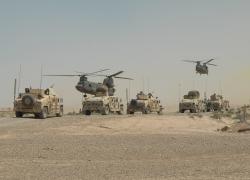 Siria, precipita elicottero americano, 22 soldati feriti. Negli Usa aumenta la contrarietà verso l'interventismo