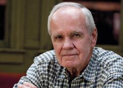 Addio a Cormac McCarthy, morto a 89 anni l’autore premio Pulitzer di "Non è un paese per vecchi"