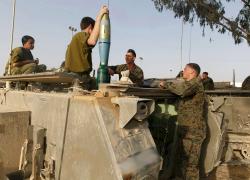 Israele, assalto in Cisgiordania a Jenin, veicoli militari e bulldozer nei quartieri di Halima al-Saadia e al-Bayader, circondato l’ospedale