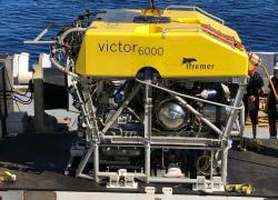 Sottomarino Titan disperso, Francia invia robot Victor6000: “L’unico che scende a 20mila piedi sott’acqua"; Ultima speranza di salvataggio