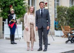 Incontro Meloni-Macron, il premier francese: “Grande amicizia”, ma per Expo 2030 Parigi sostiene Riyad. Ucraina, continua la linea dell’escalation
