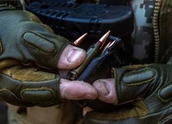 Ucraina, 1 mln di munizioni in più all'anno col Pnrr: primo via libera dei Paesi Ue al piano Asap, l'escalation continua