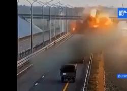 Russia, Wagner diretta a Mosca: colonna di mercenari bombardata sull'autostrada M4 dall'esercito russo - VIDEO