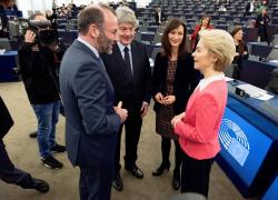Commissione Ue, von der Leyen si ricandida col sostegno del Ppe ma Weber promette battaglia: "No al green deal"