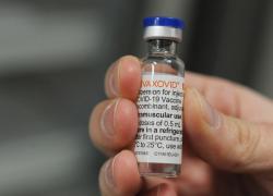 Vaccini Covid, "74% dei decessi dovuti alle reazioni avverse, esaminate 325 autopsie": lo Studio su Lancet rimosso in meno di 24h dalla pubblicazione 