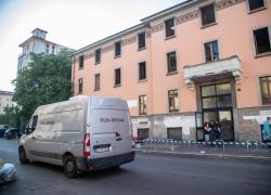 RSA Casa dei Coniugi a Milano, accertate cause incendio: "fumavano nella stanza 605". I funerali in Duomo il 24 luglio