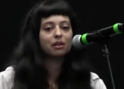 Giorgia Vasaperna, chi è l’attrice affetta da eco-ansia, femminista e vegetariana, che ha pianto davanti a Pichetto Fratin