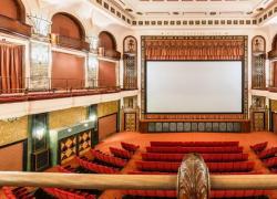 Lo storico cinema Odeon di Milano chiude per sempre, dopo 94 anni di attività e successi