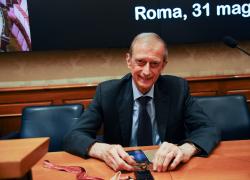 Piero Fassino e il profumo rubato al Duty Free di Fiumicino, 500€ di ammenda e archiviazione del caso per “condotta riparatoria”