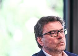 Tassazione extraprofitti banche, MEF: "Tetto massimo dello 0,1% del totale dell'attivo", bruciati 9 mld