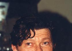 Addio a Robbie Robertson, morto a 80 anni il cantautore canadese, leader della "The Band" e musicista per Bob Dylan