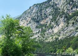 Trentino, si tuffa nel fiume Sarca a 200 metri dal sifone della centrale, disperso 24enne veronese