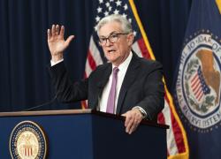 Usa, Jerome Powell (Fed): “Nuovo aumento dei tassi d’interesse, obiettivo inflazione al 2%”. La Federal Reserve come la Bce