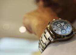 Rolex compra Bucherer, uno dei più grandi rivenditori di orologi al mondo. Terremoto nel settore lusso.