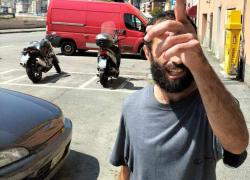 Genova, donna presa a sassate dal clochard Luca Iacobelli, l'uomo: "Le 'voci' mi dicevano di farlo"