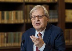 Sgarbi: "Seggio di Berlusconi a Monza, l'eredità del Cav spetta a me e non a Galliani" - ESCLUSIVA