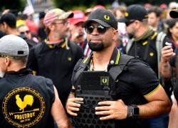Assalto a Capitol Hill, condannato a 22 anni ex leader Proud Boys Enrique Tarrio per terrorismo