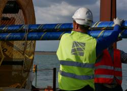 Terna, assegnato a Prysmian il contratto per la fornitura di cavi sottomarini dell'Adriatic Link; previsto investimento di €1,3 miliardi