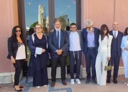 Biennale. Bianca Guaccero e Alessandro Benvenuti contro il bullismo in "Bob and Weave" di Togliani