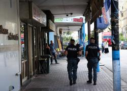 Caivano, 21 nuovi poliziotti in commissariato e carcere per i genitori che non mandano i figli a scuola