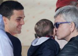 Nichi Vendola e la “fiaba gender” del figlio Tobia sull’adozione della coppia gay: “I miei due papà hanno chiesto un uovo a una donna”
