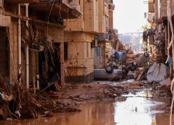 Libia, si aggrava bilancio ciclone Daniel: “Oltre 10mila morti a Derna, scomparso 25% città” - FOTO
