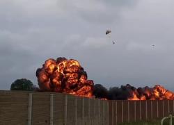 Incidente Frecce Tricolori a Torino, schianto aereo MB.339 dopo decollo, morta bambina di 5 anni - VIDEO
