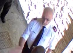 Viterbo, 30enne dà dello str**zo a un carabiniere, lui gli tira uno schiaffo: disturbava la vicina con musica alta - VIDEO