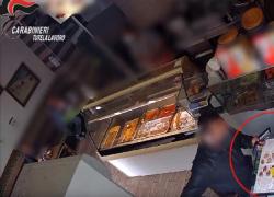 Milano, maxitruffa RdC da 2,6 mln di 600 extracomunitari: pagamenti a kebabbari e internet point con ricezione contanti - il 10% - VIDEO