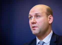 Armi all’Ucraina, Polonia si smarca dall’UE: “Niente più sostegno a Kiev”, è rottura dopo tensioni sull’embargo al grano