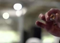 Neuralink, Elon Musk recluta paraplegici, sordi e ciechi per impiantare i chip cerebrali – VIDEO