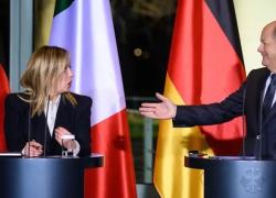 Migranti, Meloni scrive a Scholz: "Stupita per fondi a Ong, rischio partenze moltiplicate", Berlino: "Roma sapeva"