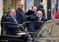 Napolitano, altro che austerità: 9 anni al Quirinale tra maggiordomi, segretari e autisti, anche per i figli - VIDEO