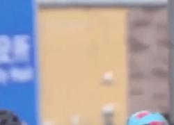 Ciclismo, Van Gils tira schiaffo a Bouglas al Japan Cup Criterium: "Ho reagito a una manovra pericolosa". Pioggia di critiche - VIDEO