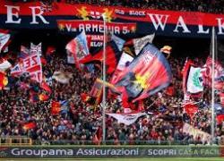 Genova, regolamento di conti tra i gruppi di ultrà del Genoa, nove tifosi arrestati