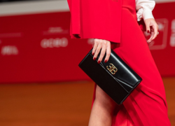 Elisa Burlamacchi, le borse del luxury brand sul red carpet della 18esima Festa del Cinema di Roma