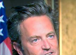 Matthew Perry, morto per "effetti acuti della ketamina", i risultati dell'autopsia: "Fu un tragico incidente"