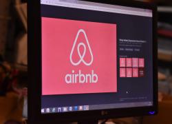 Airbnb, ipotesi estensione inchiesta ad altri 2 anni, verifica fiscale iniziata a maggio 2022, 4mld di incassi annui. Crollo prenotazioni nel weekend