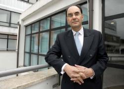 Spagna, attentato al fondatore di Vox Alejo Vidal-Quadras: ferito al volto da un colpo di pistola, "si segue pista iraniana", è grave “ma non in pericolo di vita”  - VIDEO