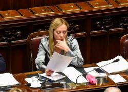 Premierato, Meloni e l’ipotesi referendum in caso di mancata approvazione del Parlamento: “Gli italiani non si faranno scappare la madre di tutte le riforme”