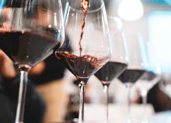 Maredivino, torna a Livorno la mostra mercato di prodotti della Toscana e vini della costa degli Etruschi e della Maremma con incontri, degustazioni, itinerari di gusto