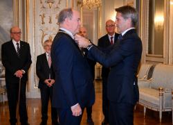 Emanuele Filiberto di Savoia conferisce il Collare della SS. Annunziata al Principe Alberto II di Monaco