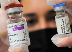 Trombosi da vaccino Covid AstraZeneca, scoperta la causa dei coaguli che provocano infarti occludendo vene intorno al cervello: è un gene