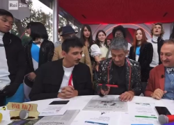 Elly Schlein cita Fiorello, lui ironizza: "Una volta i comunisti citavano Gramsci, oggi citano me, intestatemi una piazza" - VIDEO