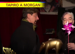 Morgan, tapiro d'oro da Striscia: "A X Factor c'è una cricca, Fedez mi ha minacciato dicendo 'ti tolgo i pochi spiccioli che hai, demente', cacciato perché li ho smascherati - VIDEO