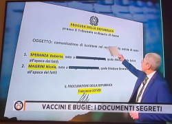 Fuori dal Coro, Mario Giordano: "Speranza indagato per omicidio per le bugie sui vaccini Covid" - VIDEO