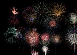 Milano, perché fuochi d'artificio ogni notte: dai carichi di droga arrivati ai festeggiamenti per scarcerazioni o compleanni