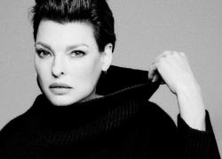 Linda Evangelista: "Non voglio più andare a letto con nessuno", è single dal 2016, quando un intervento chirurgico l'ha sfigurata