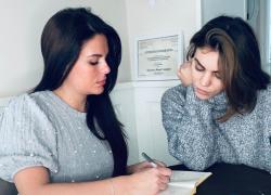 Armocromia, il colori giusti per migliorare l’autostima e la sicurezza in se stessi. Un fenomeno in ascesa entrato a pieno titolo nella società dell’immagine 
